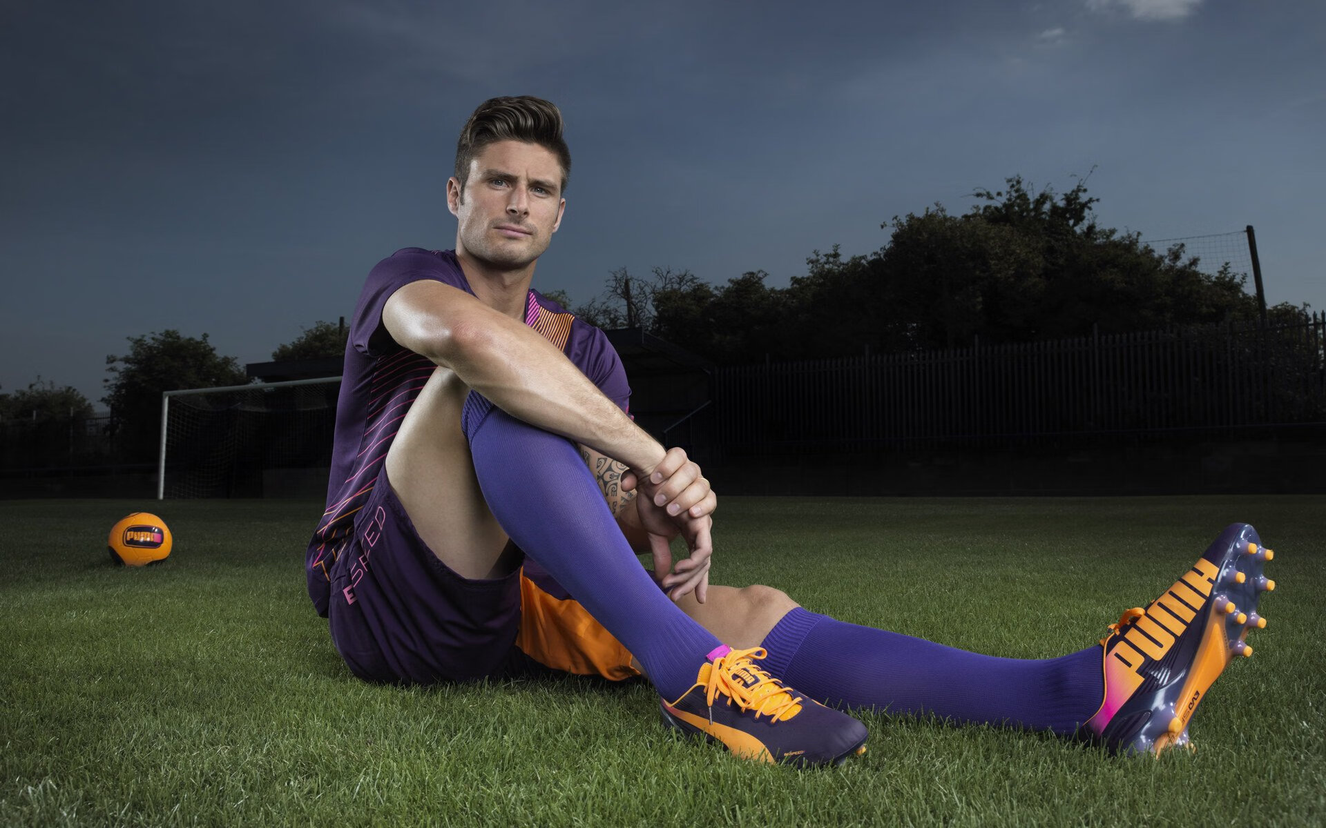 欧冠八强战火重燃,豪门对决引爆全球瞩目